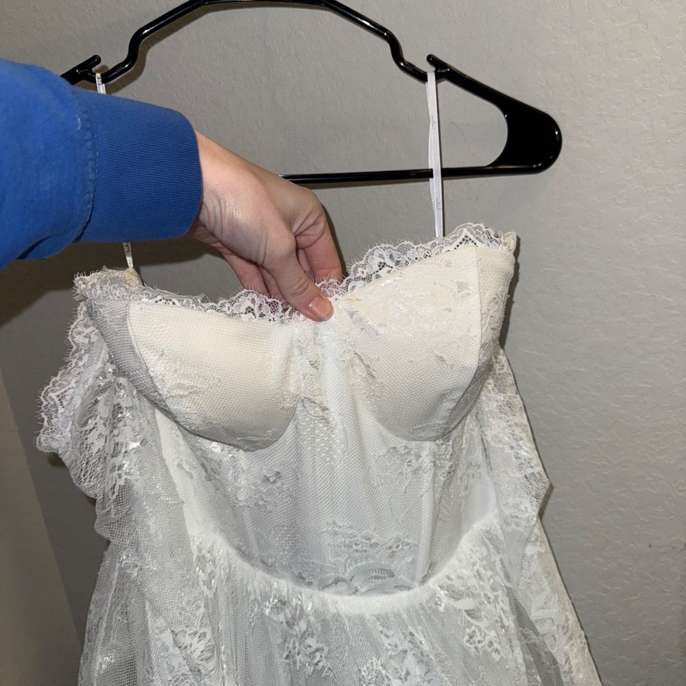 Lulus wedding dress - Picture 6 of 7